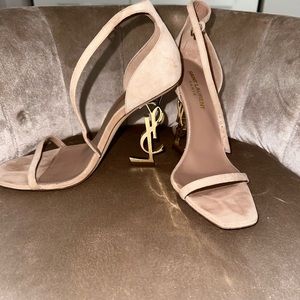 YSL Authentic,Elegant Sandal,Gently used only once for 2 hours only.